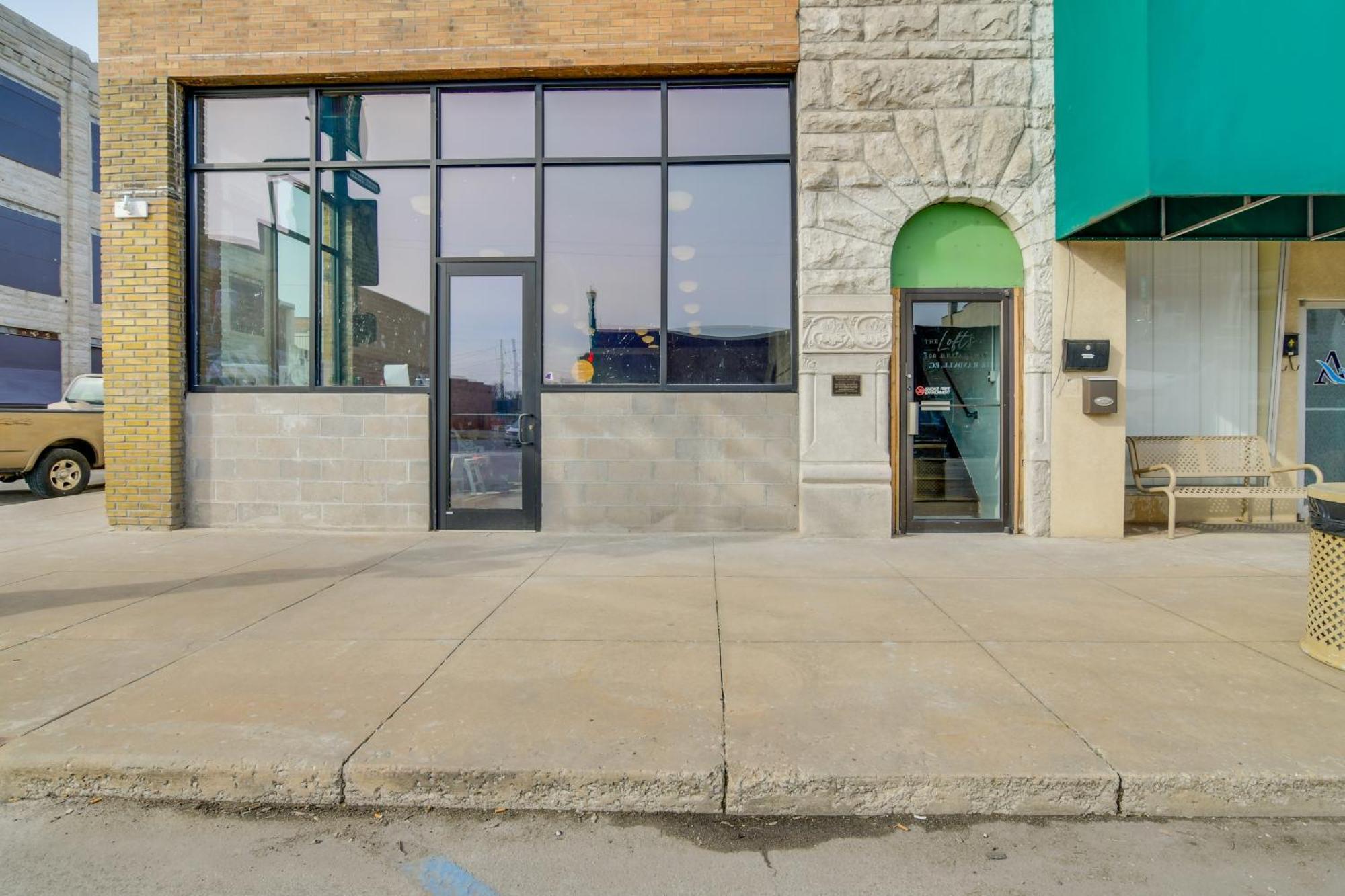 Dtwn Loft In The Heart Of Monett Pets Welcome! Eksteriør bilde