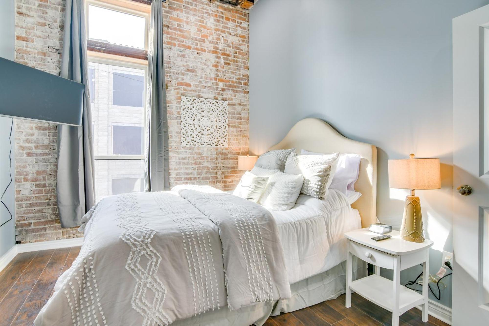 Dtwn Loft In The Heart Of Monett Pets Welcome! Eksteriør bilde