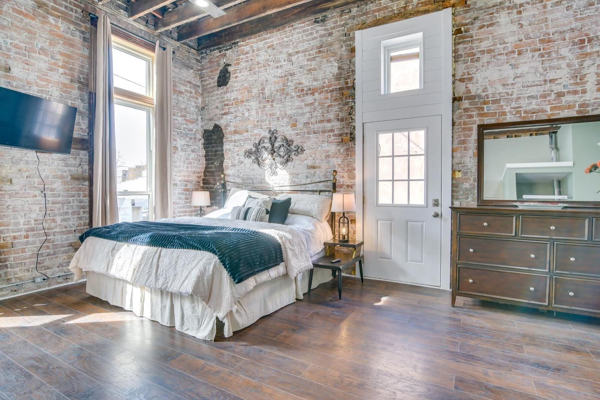 Dtwn Loft In The Heart Of Monett Pets Welcome! Eksteriør bilde